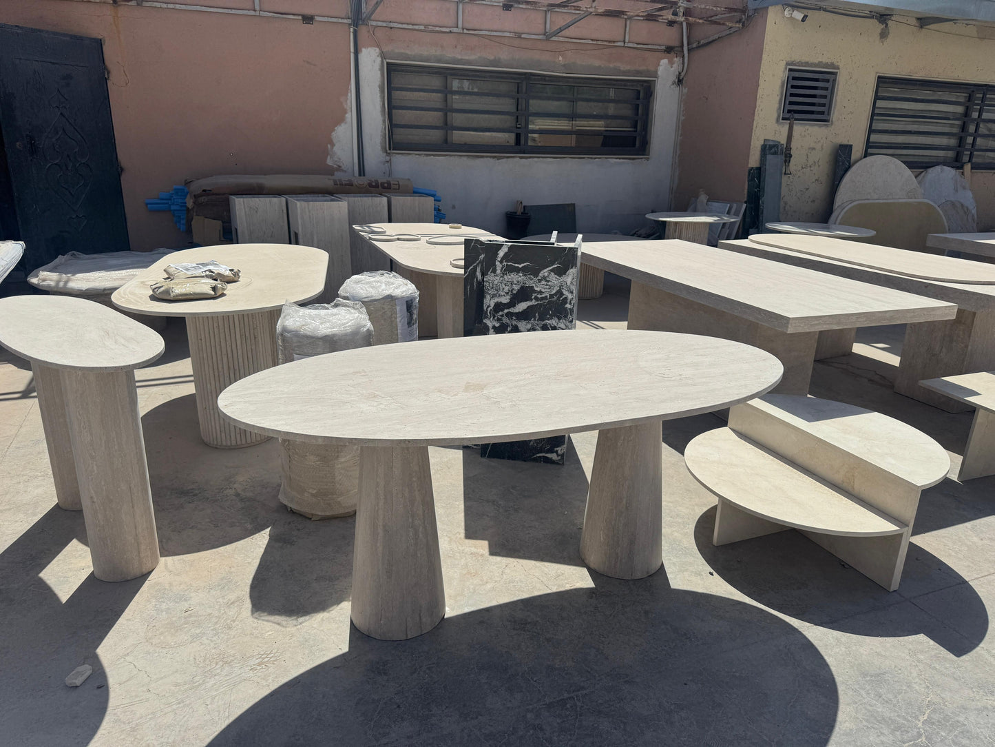 Table à manger ovale NEIVA